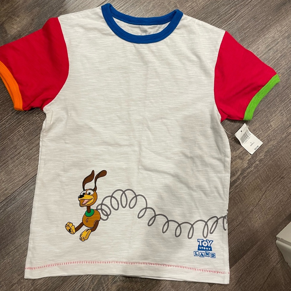 ❤️NWT Disney Toy Story Kids Shirt Size Small💛